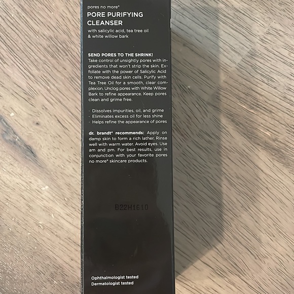 Dr Brandt Skincare Pores no more Pore Purifying Cleanser - Picture 3 of 4